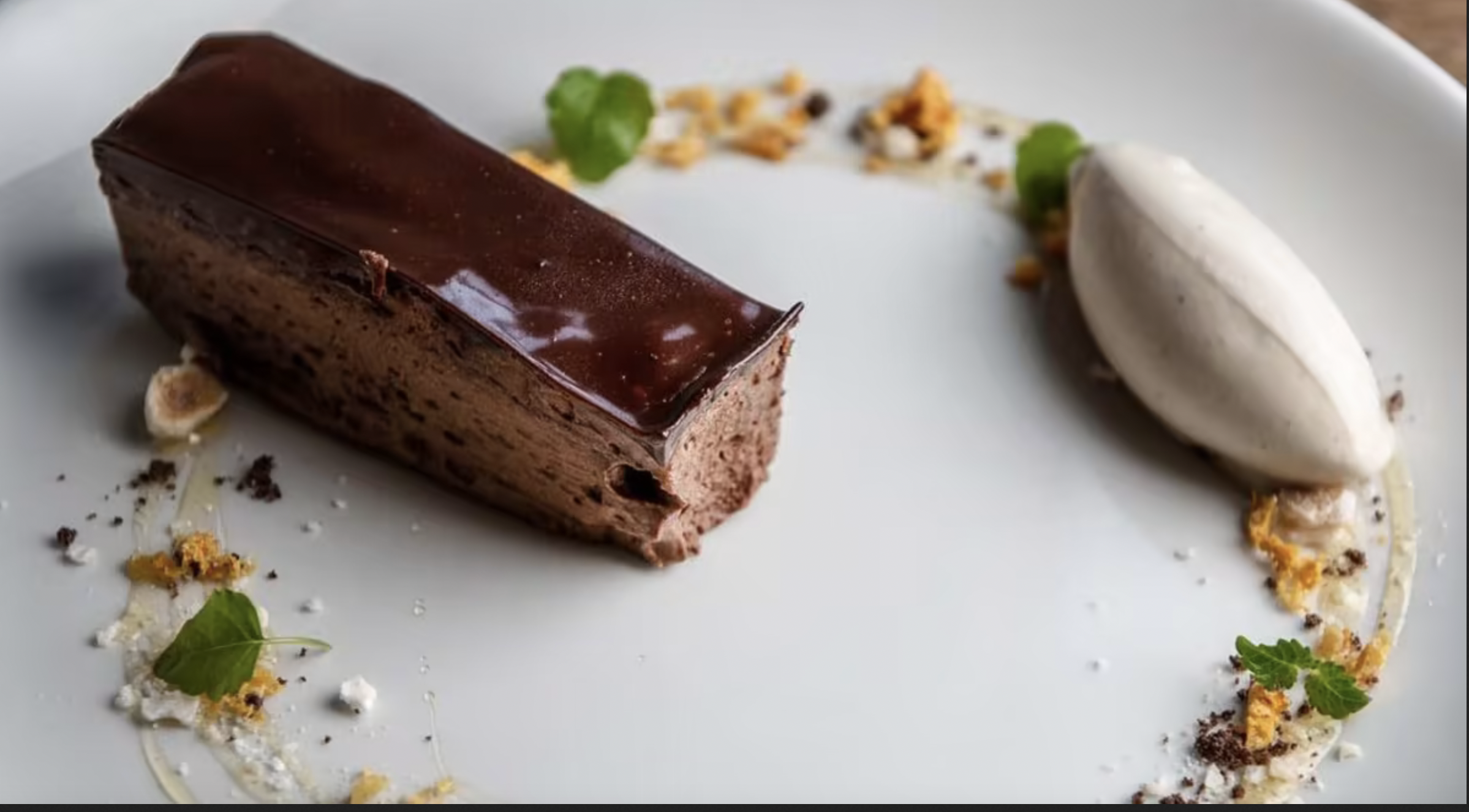 The Abergavenny Arms: A Review by Bibi Roy - image